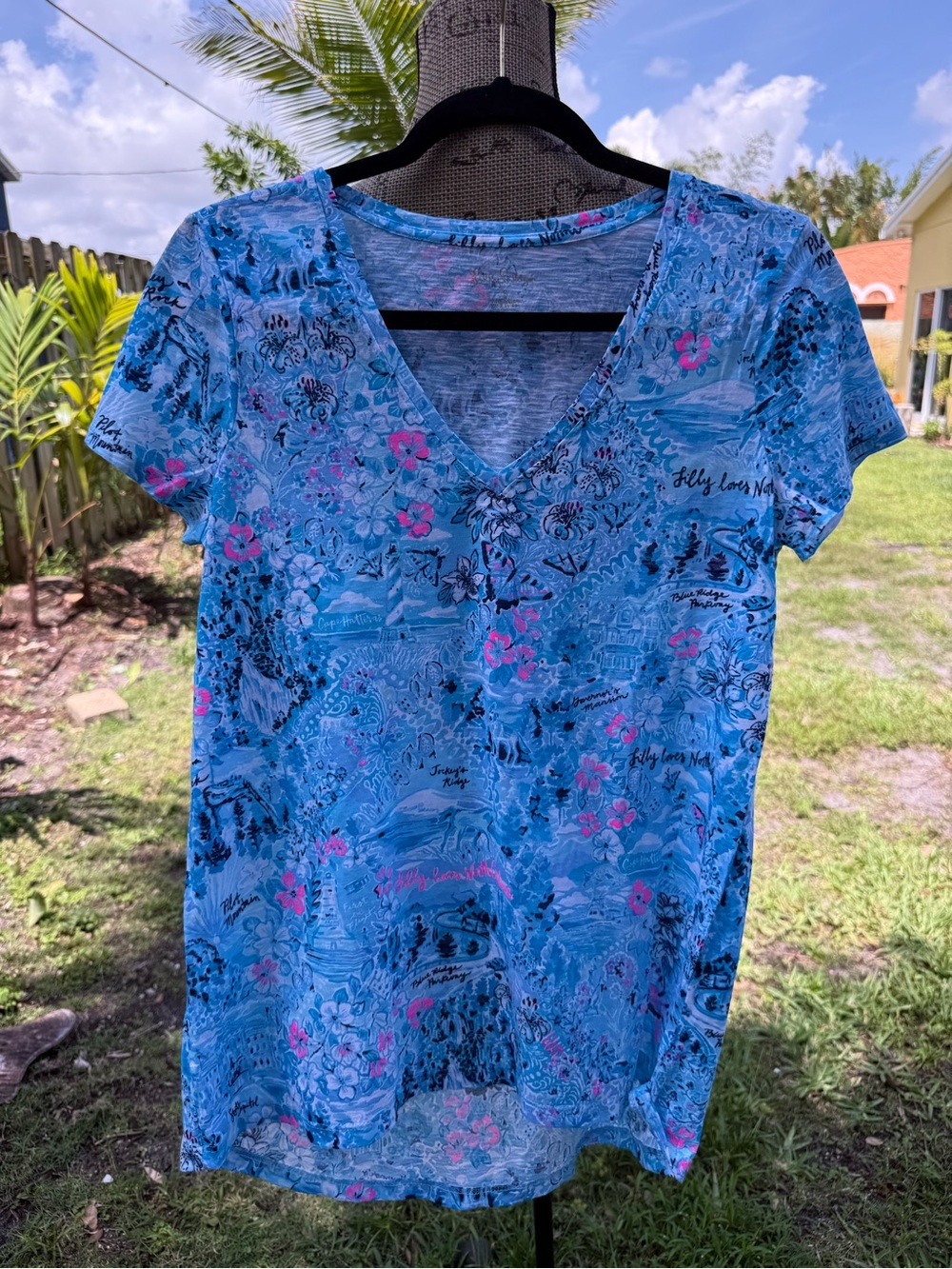 Etta tops NWOT